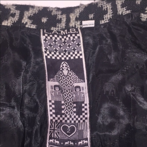 Vintage Wool Coat || Geometric Statement - Picture 3 of 5